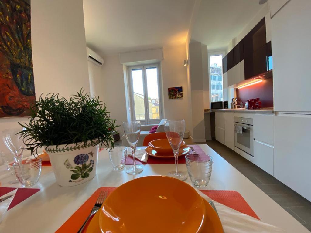 Kibilu - Viale Regina Margherita * Milán